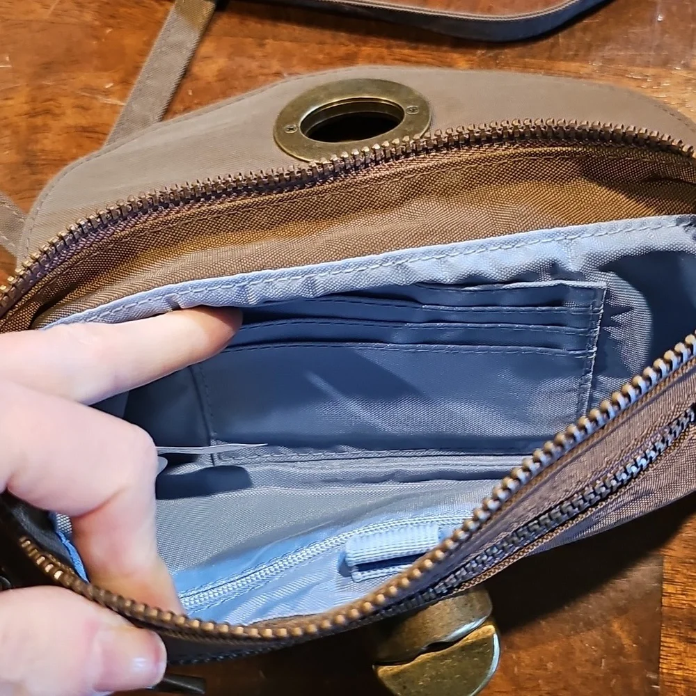 Baggallini Crossbody Purse - Picture 3 of 7